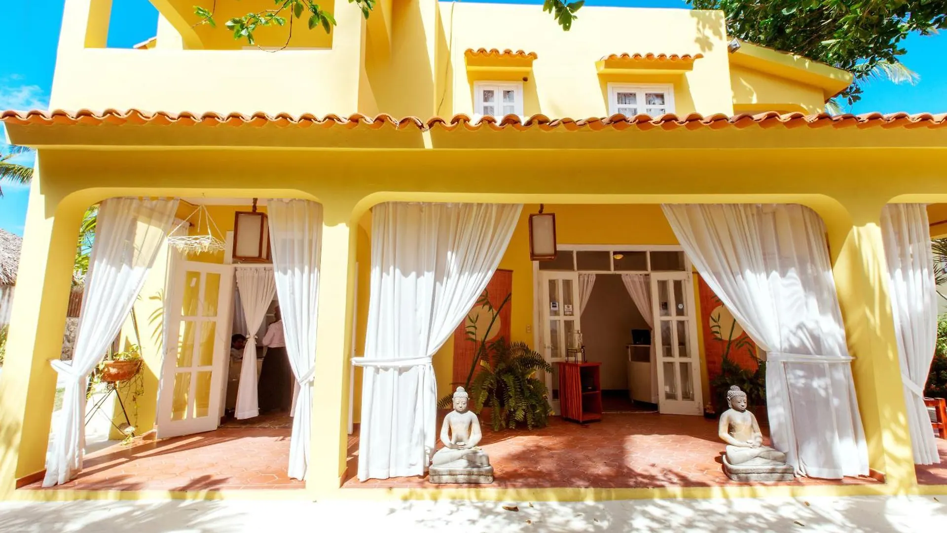 Caribbean Villas And Suites - Playa Los Corales - Wifi, Beach Club Punta Cana